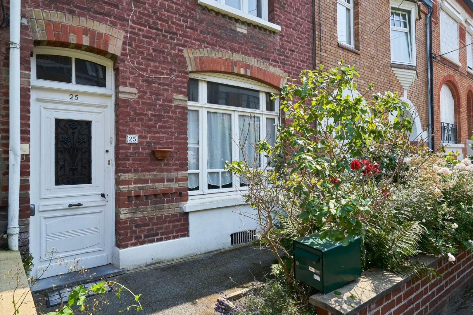 Beautiful 1900 House Full Equipped, 4Bdrm+ Garden! Appartement Lambersart Buitenkant foto